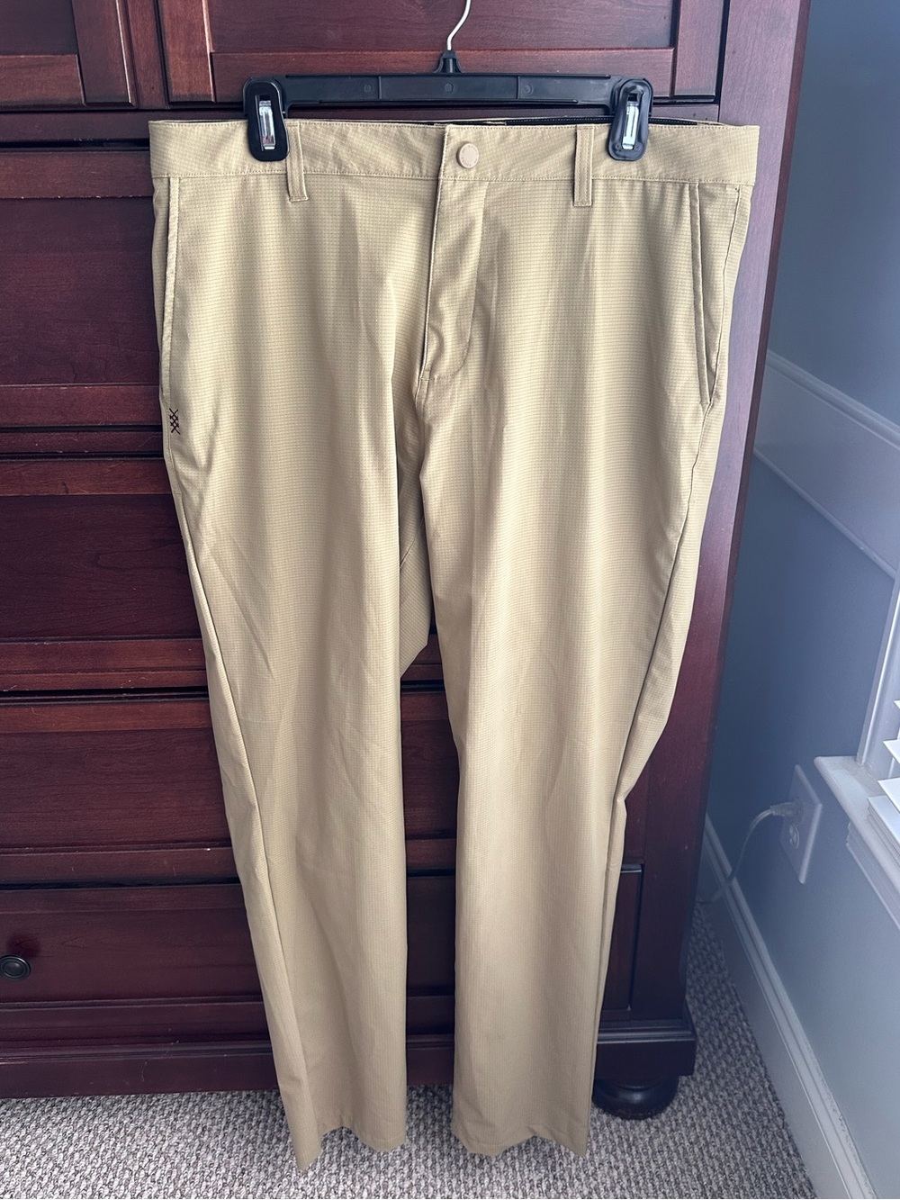 Rhone khaki lightweight golf pants size 34x32